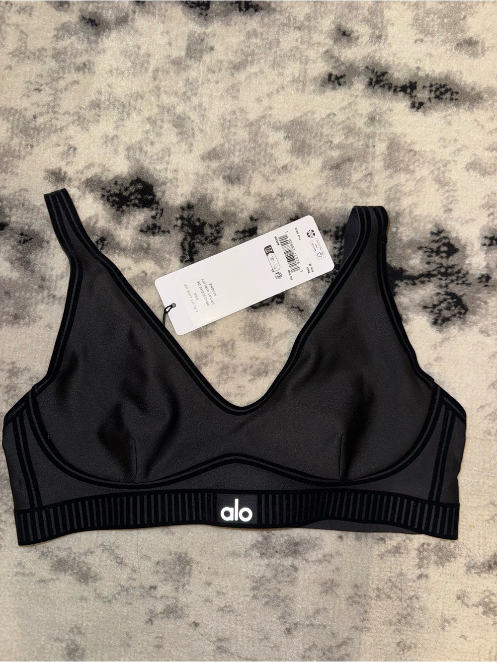 ALO Yoga Black V-Neck Seamless Sports Bra